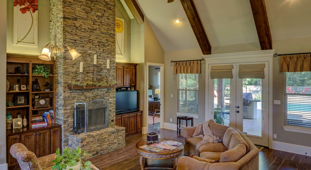 living-room-2046668_1920 Smart thermostats for a smart home